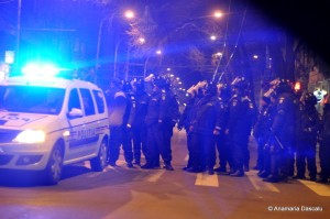 jandarmi calea victoriei (protest piata universitatii)